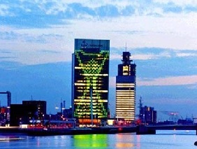 荷蘭照明新地標(biāo)！荷蘭皇家KPN電信大廈的融景打造！
