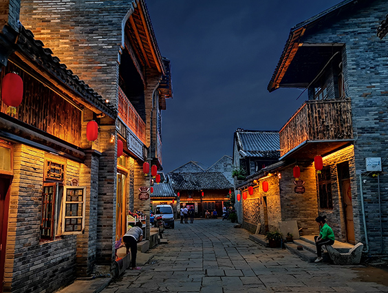 點(diǎn)亮千年古鎮(zhèn)中渡，文旅夜游又添一彩！